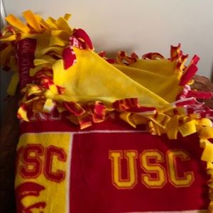 Lap blanket USC
